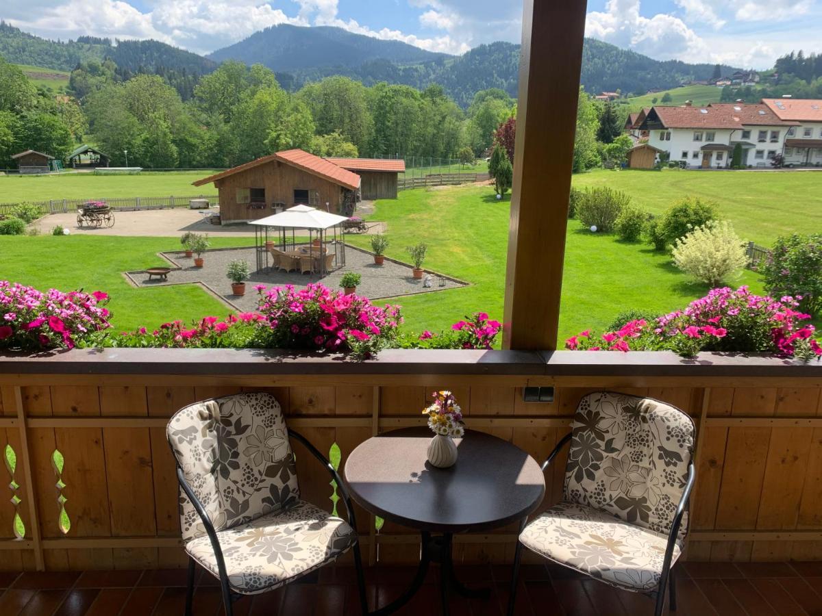 Gaestehaus "Zur Schmiede" Wertach Eksteriør billede